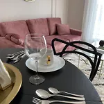 Old Town Apartment: New 2021 Build * Gdansk