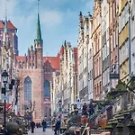 Old Town Apartment: New 2021 Build