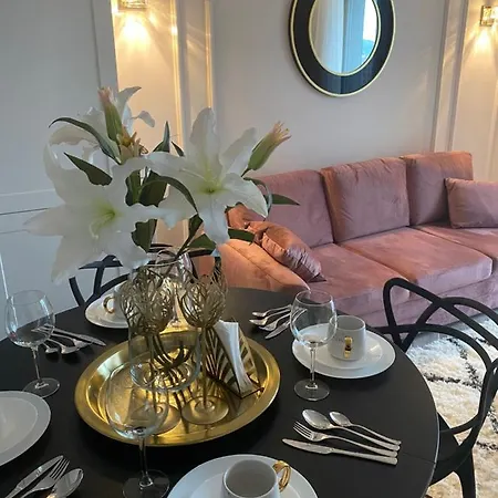 Przy Sercu Starówki Całkowicie Nowy 2021, Beautiful In The Old Town Bulit 2021 Apartament *
