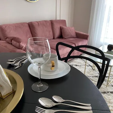 Old Town Apartment: New 2021 Build * Gdansk