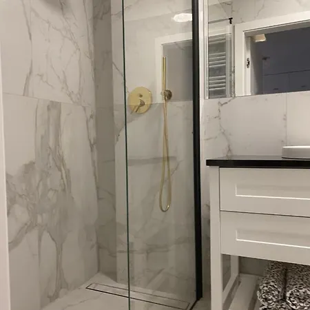 Lägenhet Przy Sercu Starowki Calkowicie Nowy 2021, Beautiful In The Old Town Bulit 2021