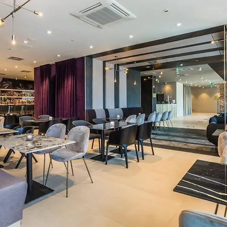 Old Town Apartment: New 2021 Build Apartment *