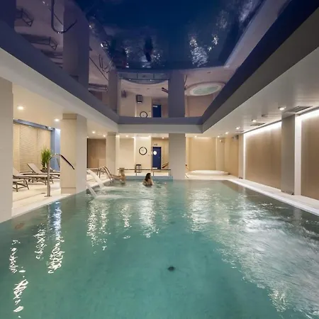 Przy Sercu Starowki Calkowicie Nowy 2021, Beautiful In The Old Town Bulit 2021 Lägenhet Gdańsk