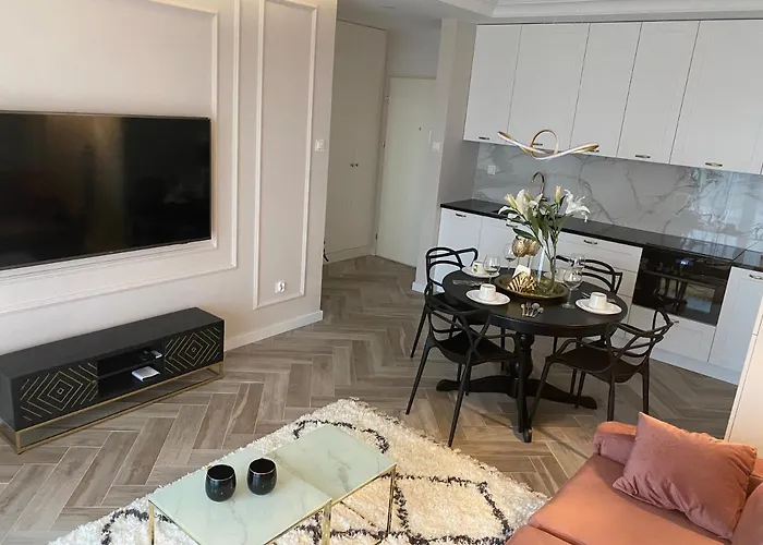 Przy Sercu Starowki Calkowicie Nowy 2021, Beautiful In The Old Town Bulit 2021 شقة